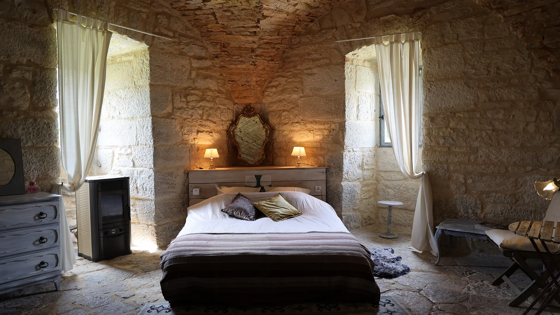 Chateau de Saint Chamarand - Chambre du petit Gîte