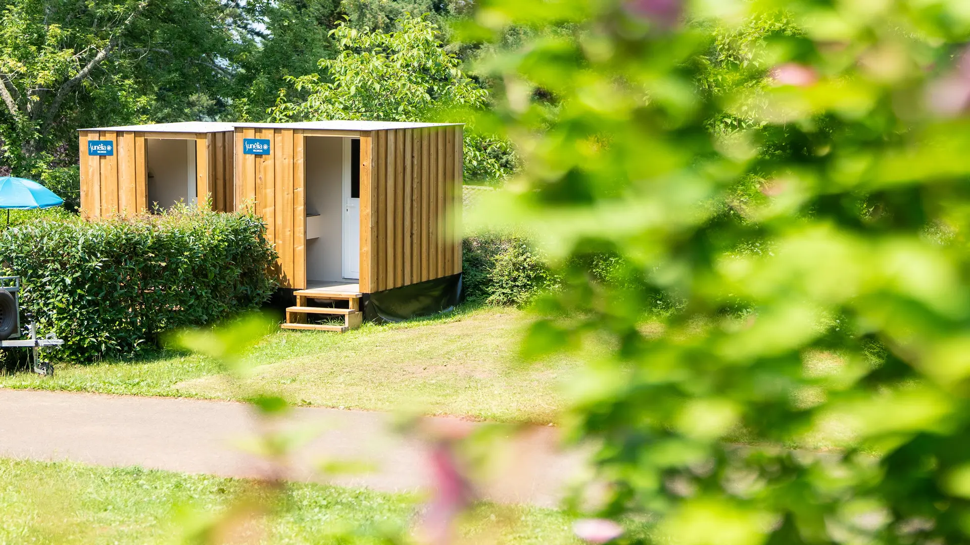 Emplacement camping avec sanitaire individuel