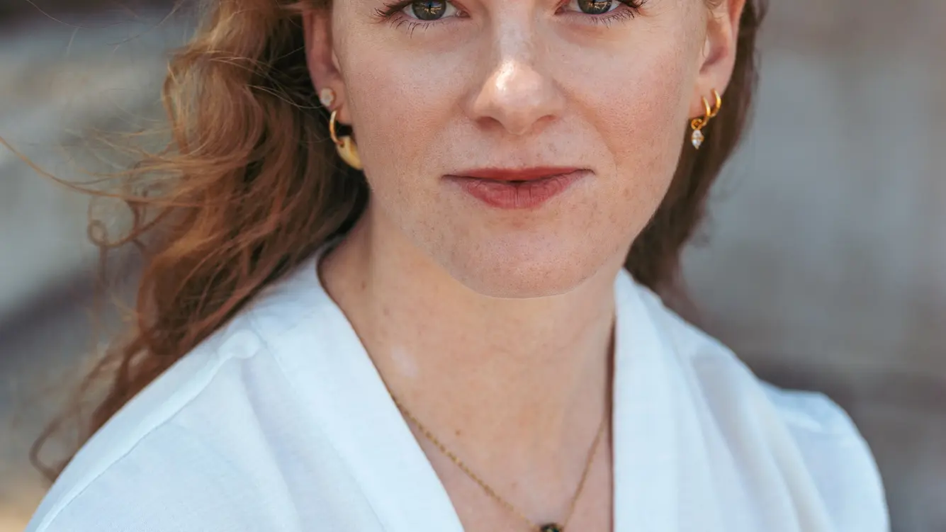 PORTRAIT CASTING