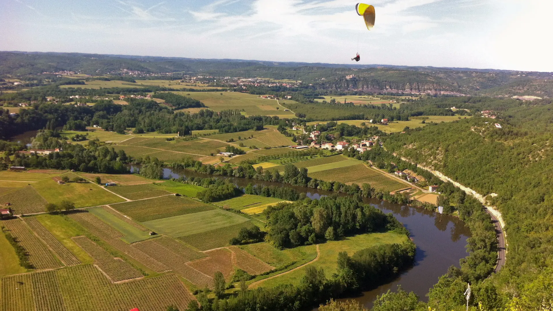 Douelle - Envol Parapente  © Lot Tourisme - E. Ruffat