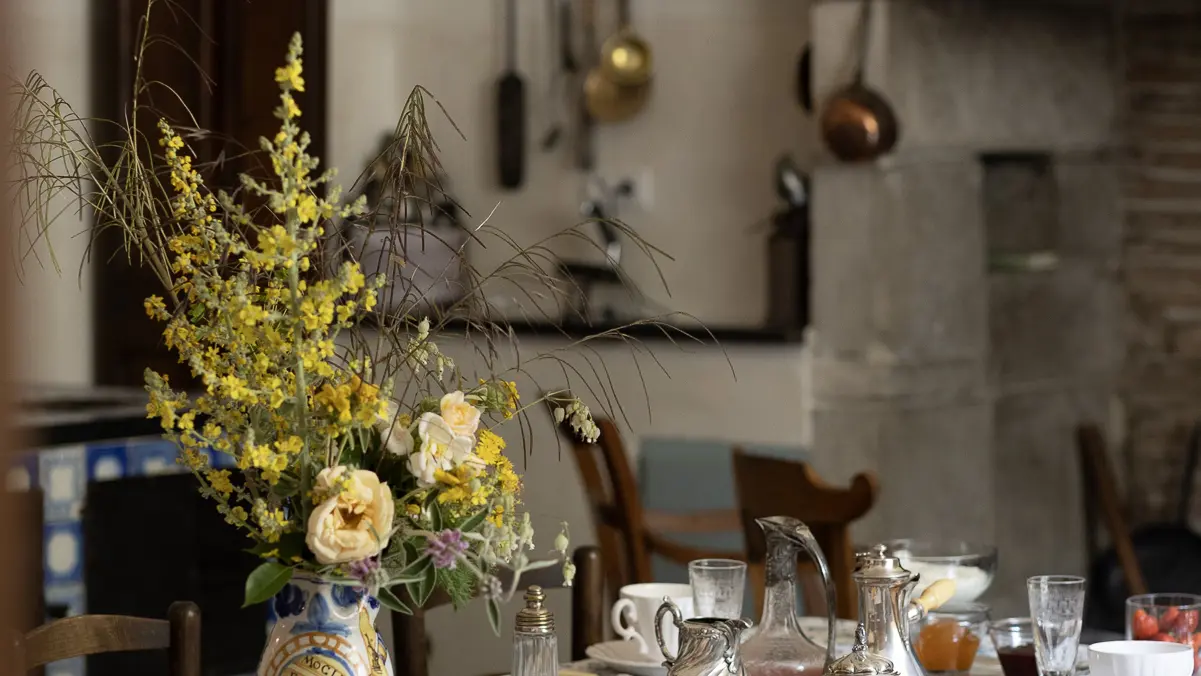 Petit déjeuner servi dans la cuisine ancienne