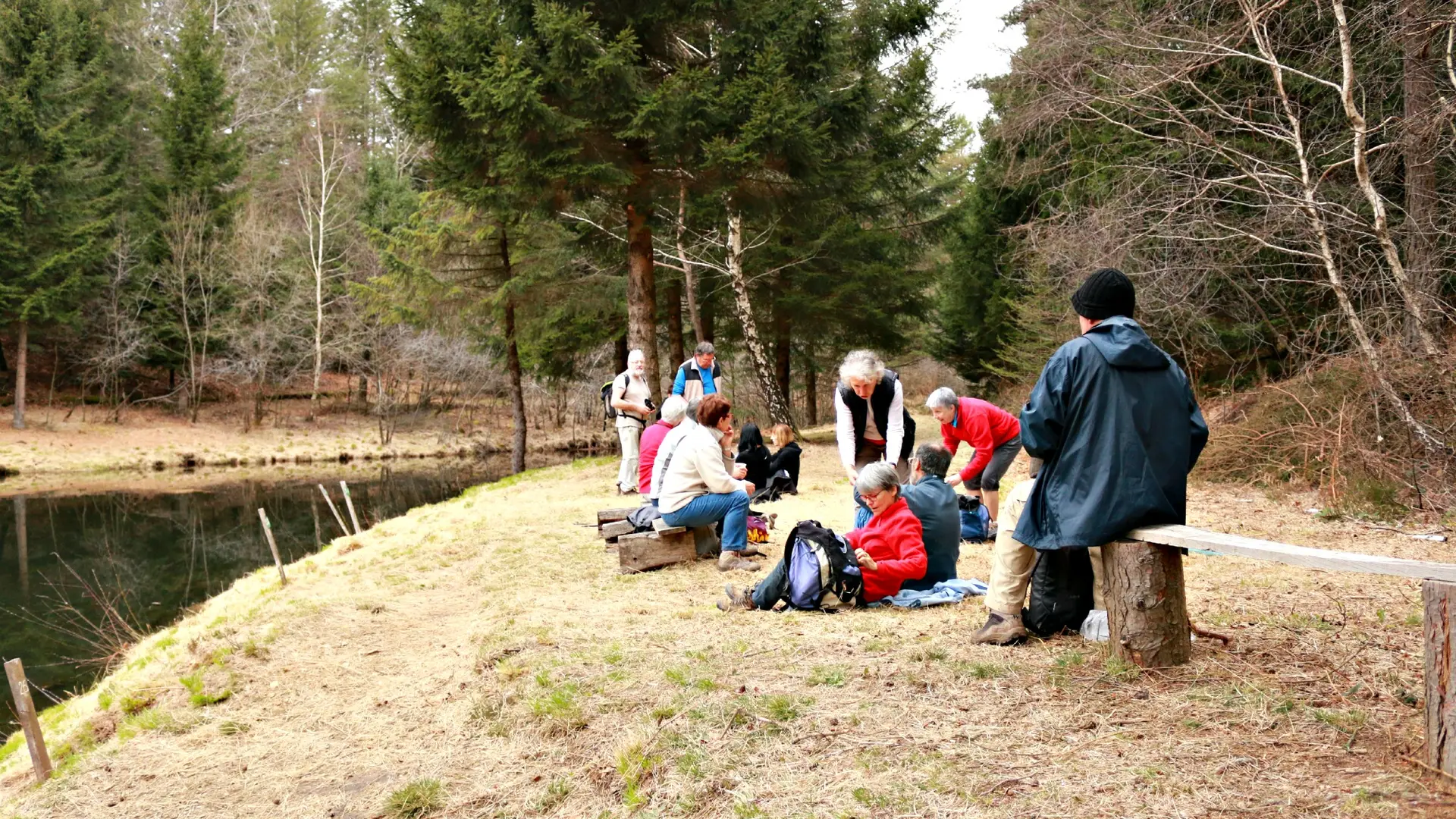 Pique-nique au bord du lac©M.Légeron