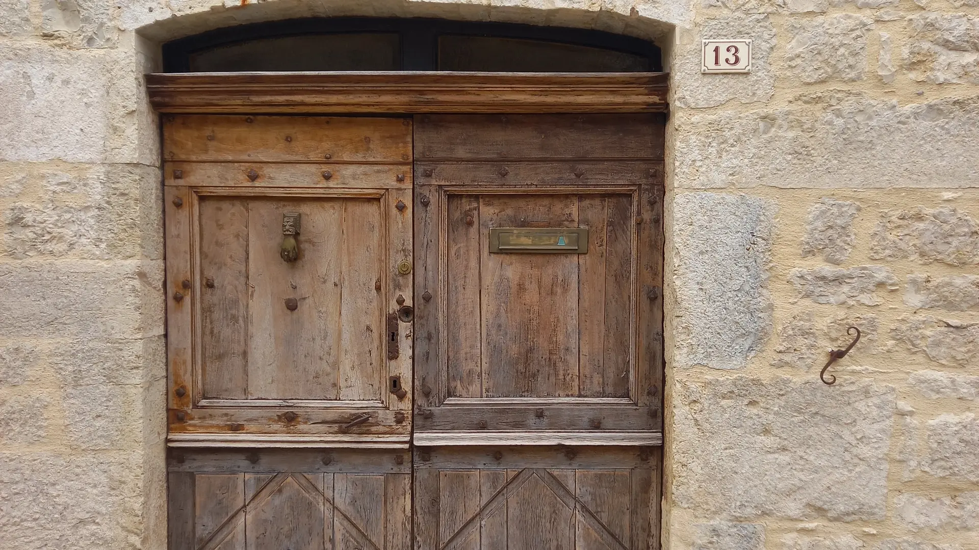 Porte ancienne Montfaucon