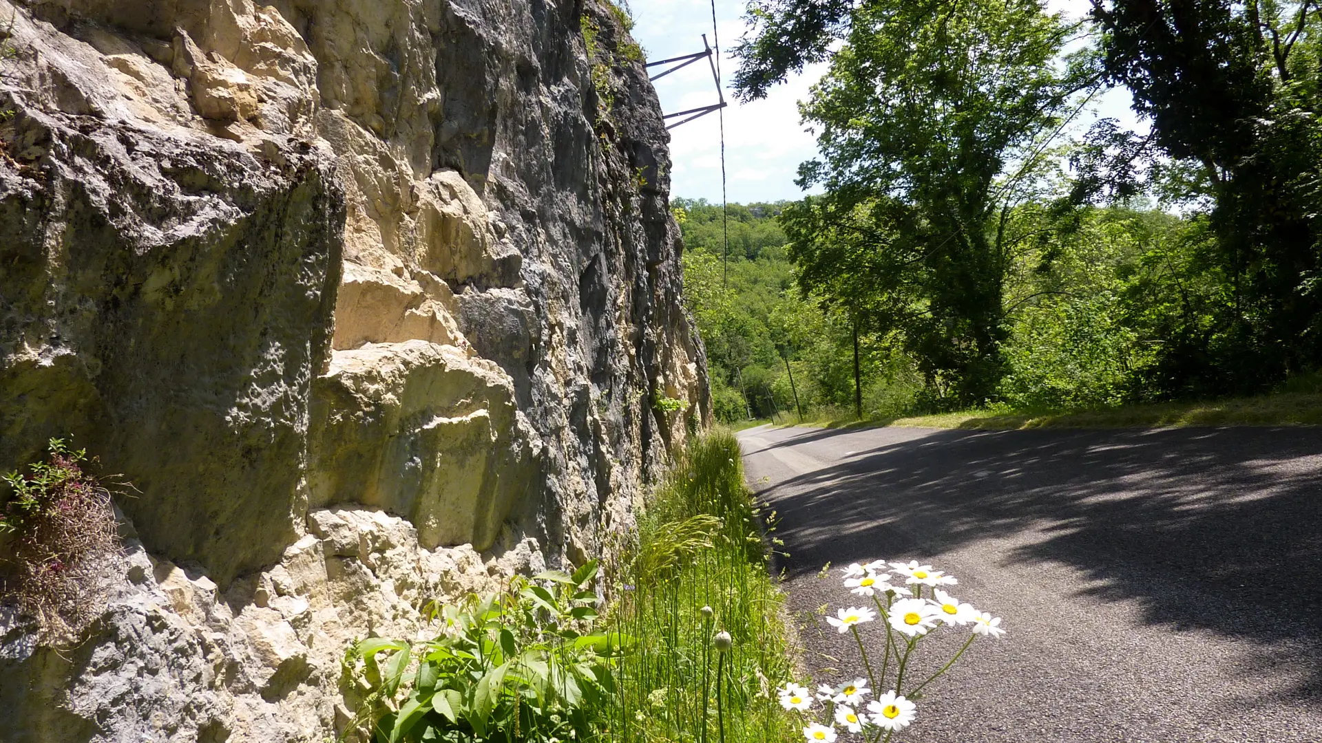 Route sous le Roc Troucat  _13 © Lot Tourisme - C. Sanchez