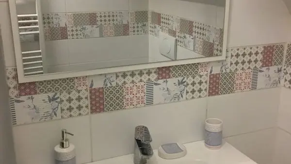 SALLE DE BAINS ETAGE avec douche