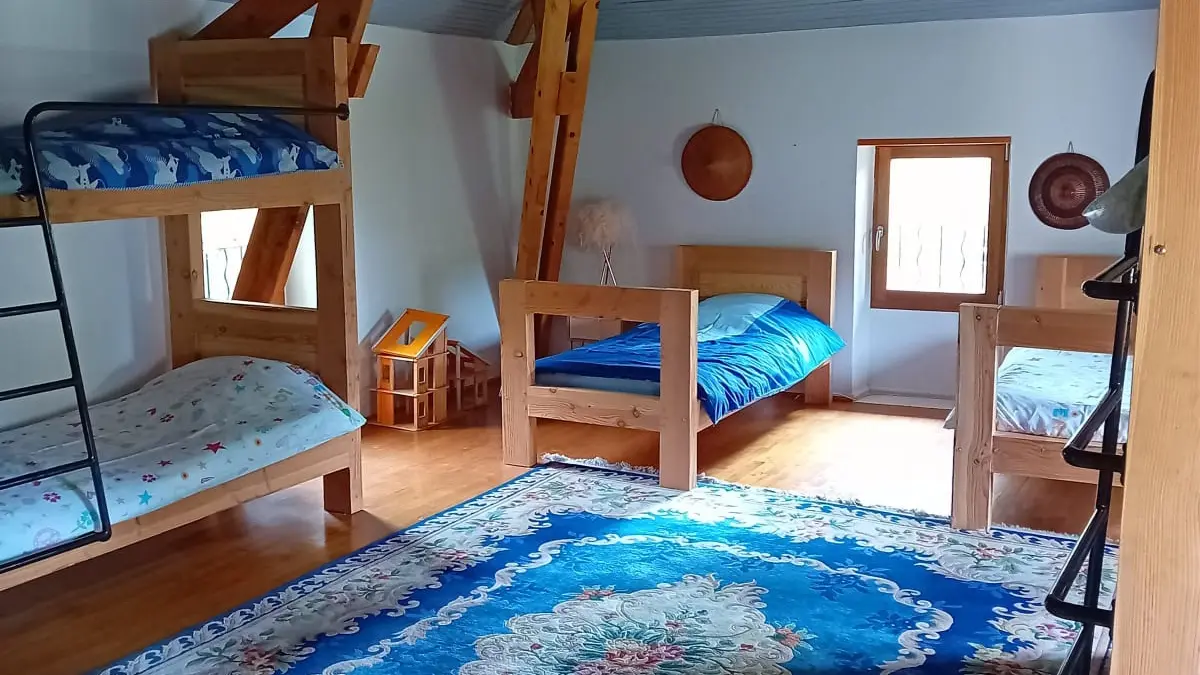 Schneury chambre dortoir