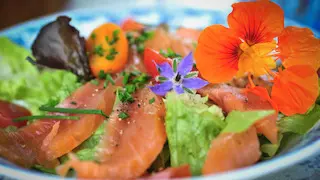 Salade truite fumée