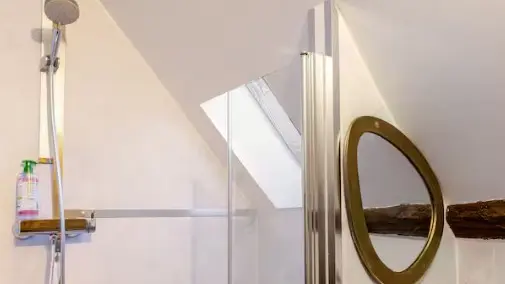 Salle d'eau Four à Pain