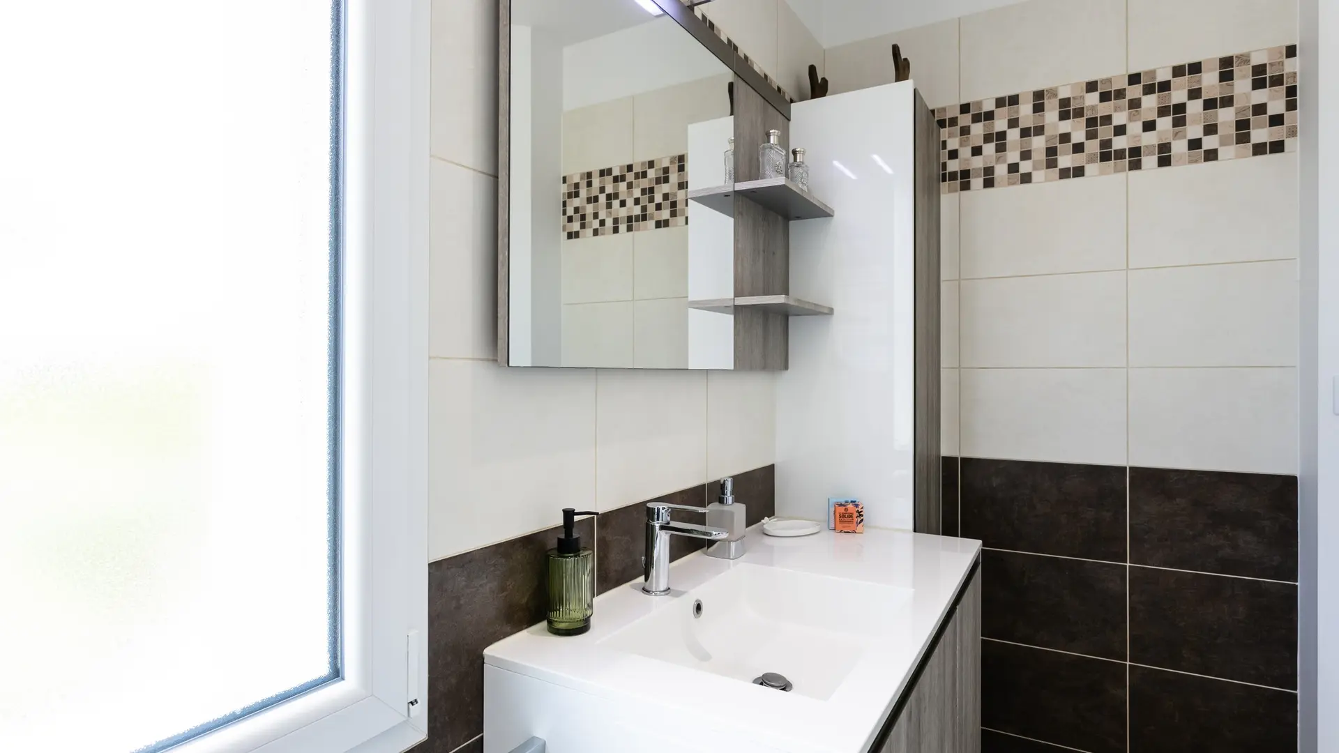Salle d'eau RDC (douche)