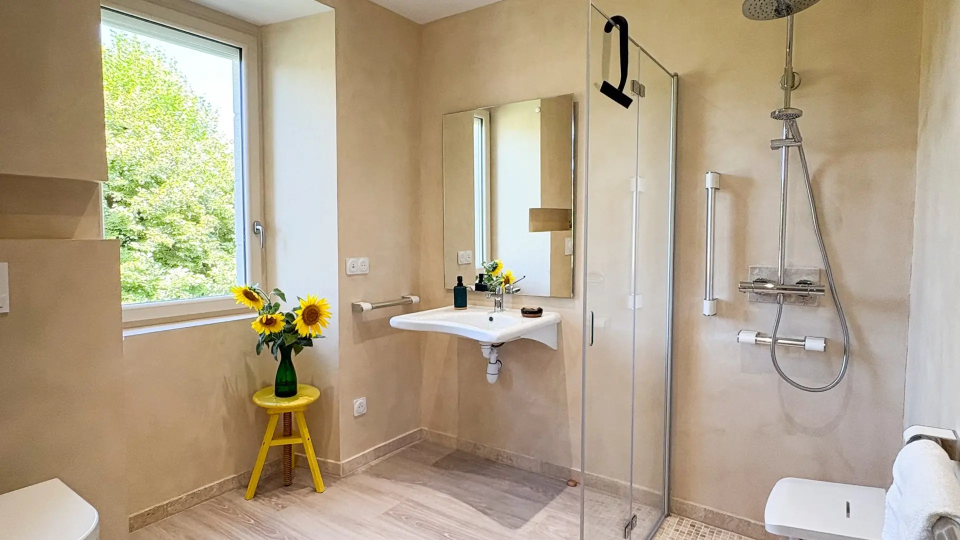 Salle de bain PMR