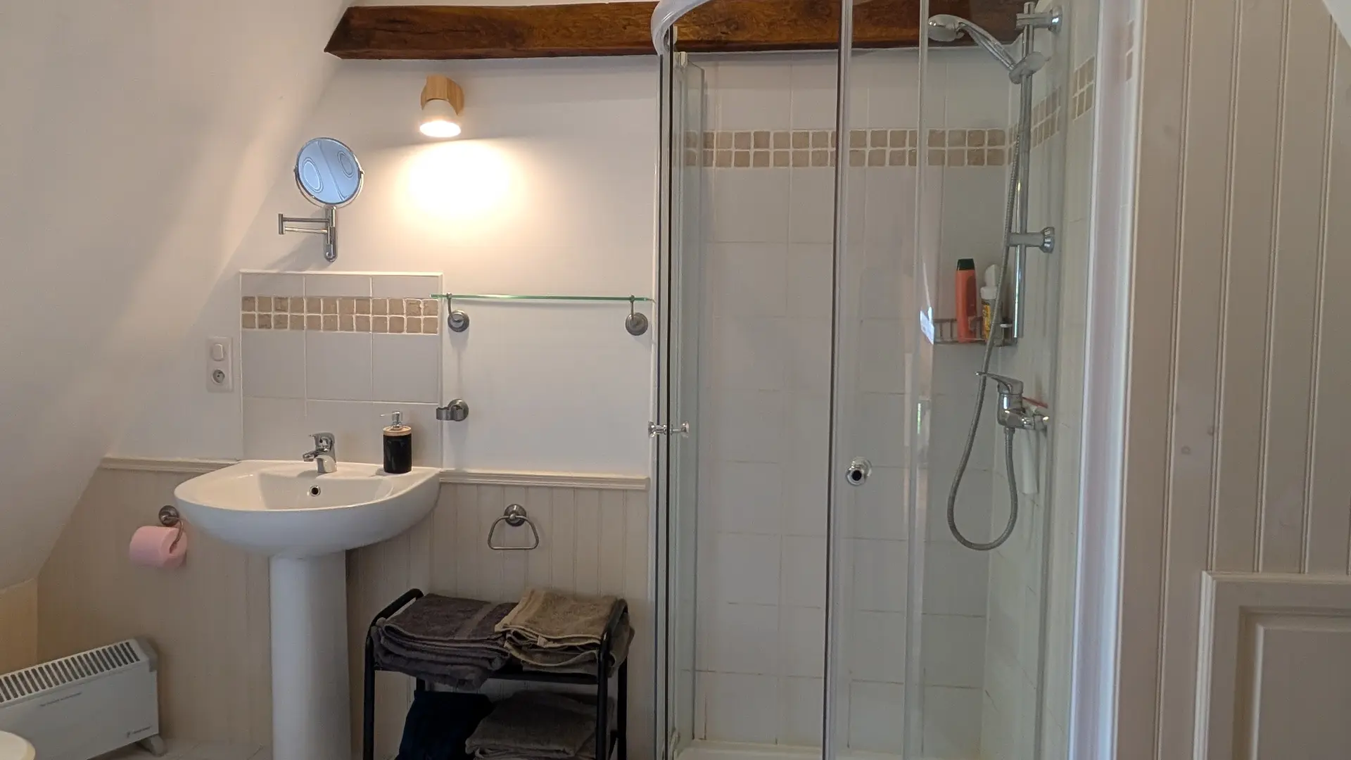 Salle de bain wc à l'étage