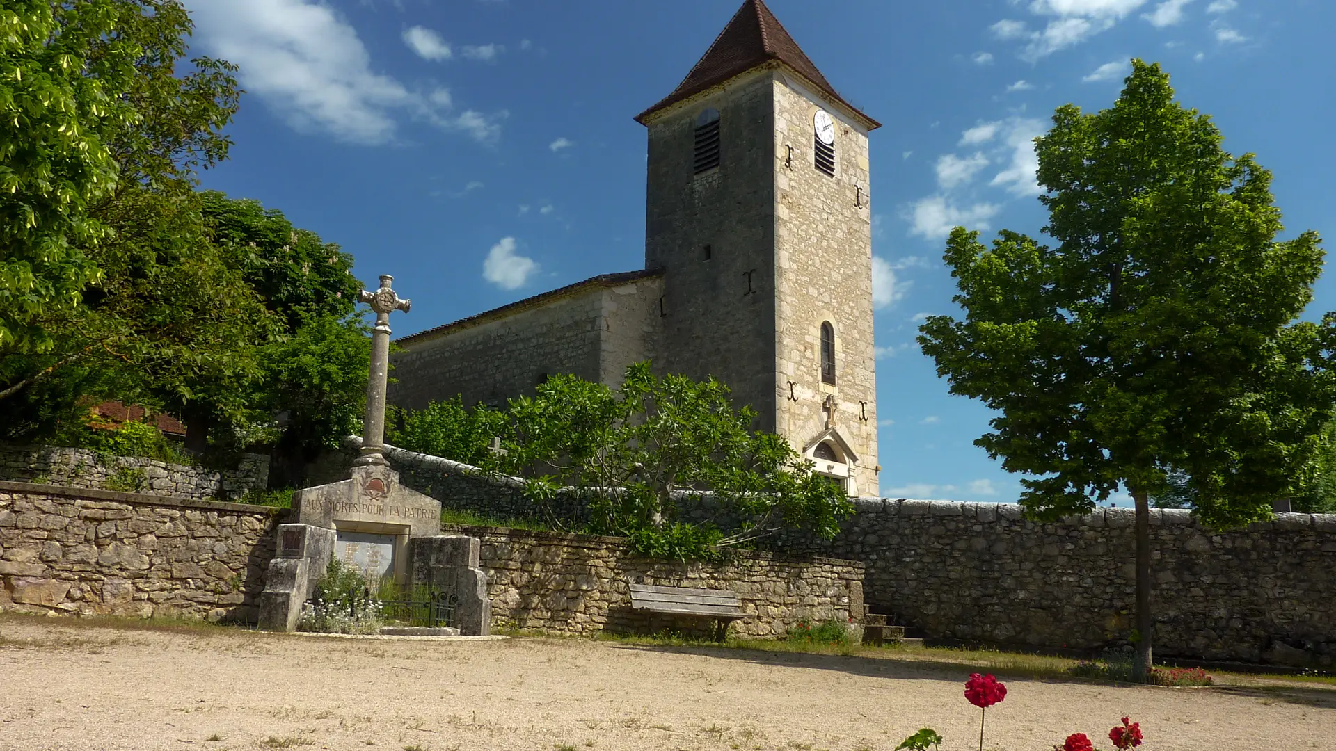 Sauliac - Place de l'église _05 © Lot Tourisme - C. Sanchez