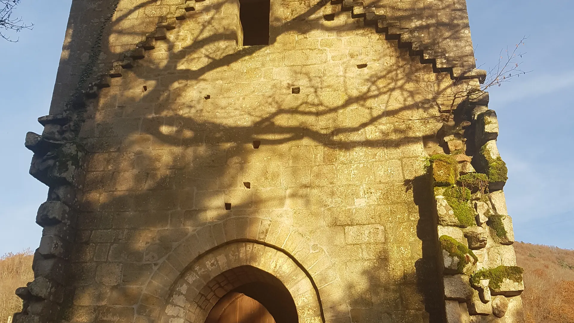 Servieres Chapelle de Gleny