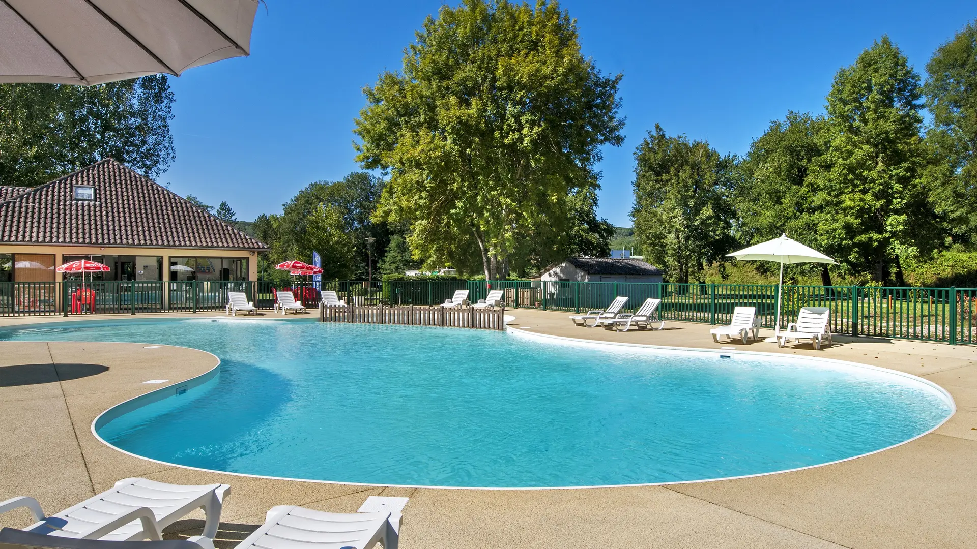 St-Sozy - Les Borgnes - La Piscine