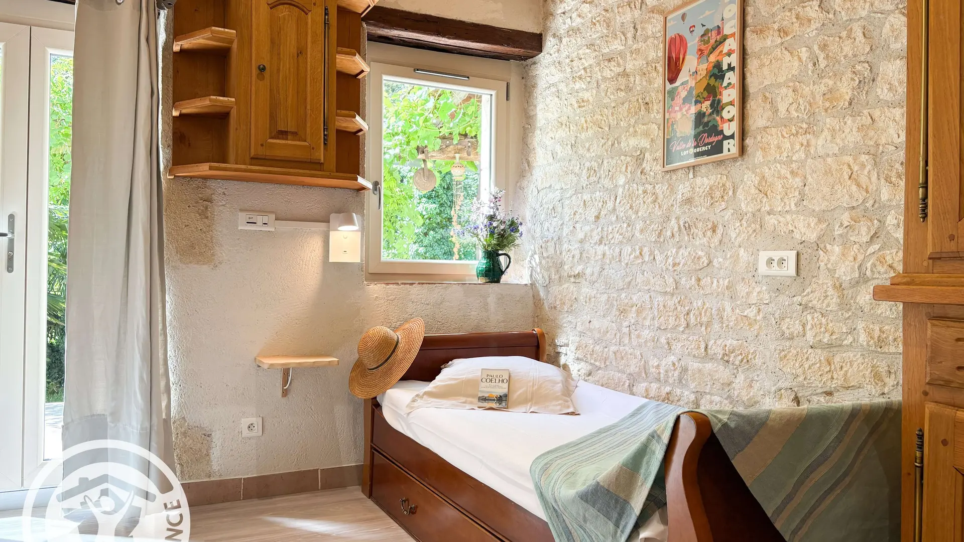 Studio avec salle de bain et kitchenette