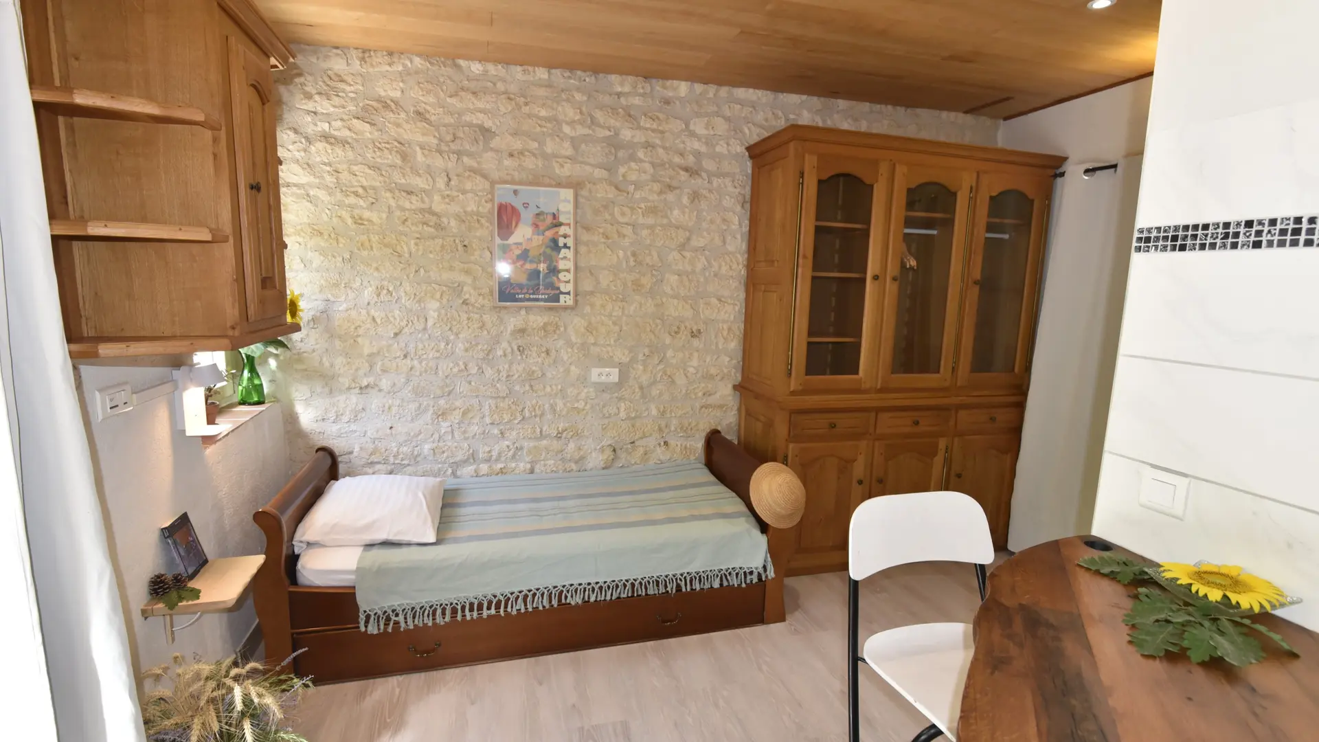 Studio avec salle de bain et kitchenette