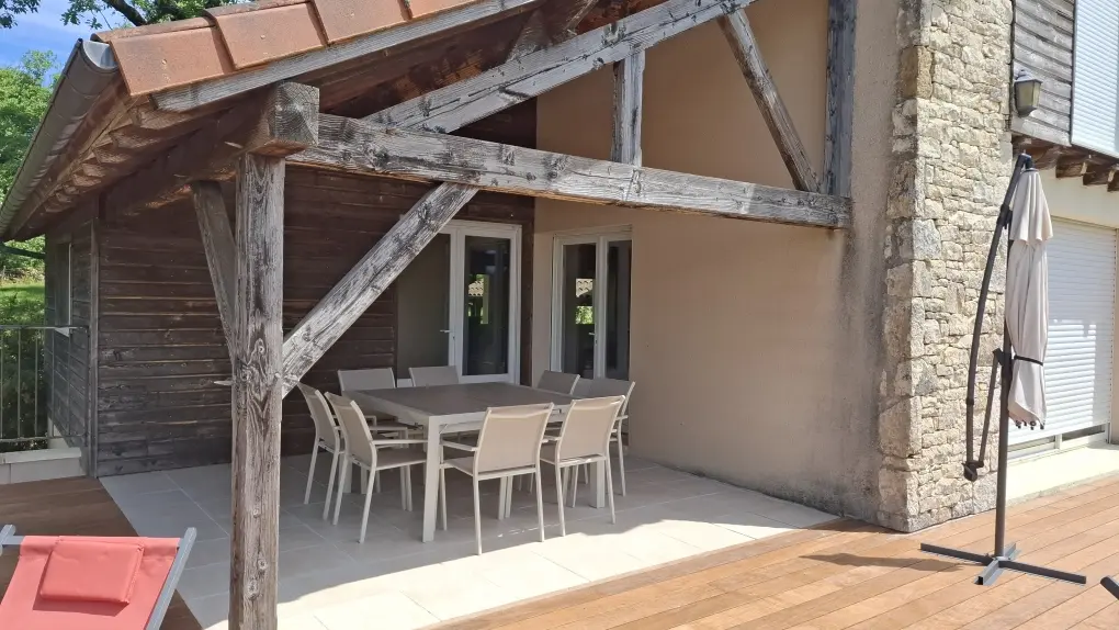 TERRASSE COUVERTE  (4)