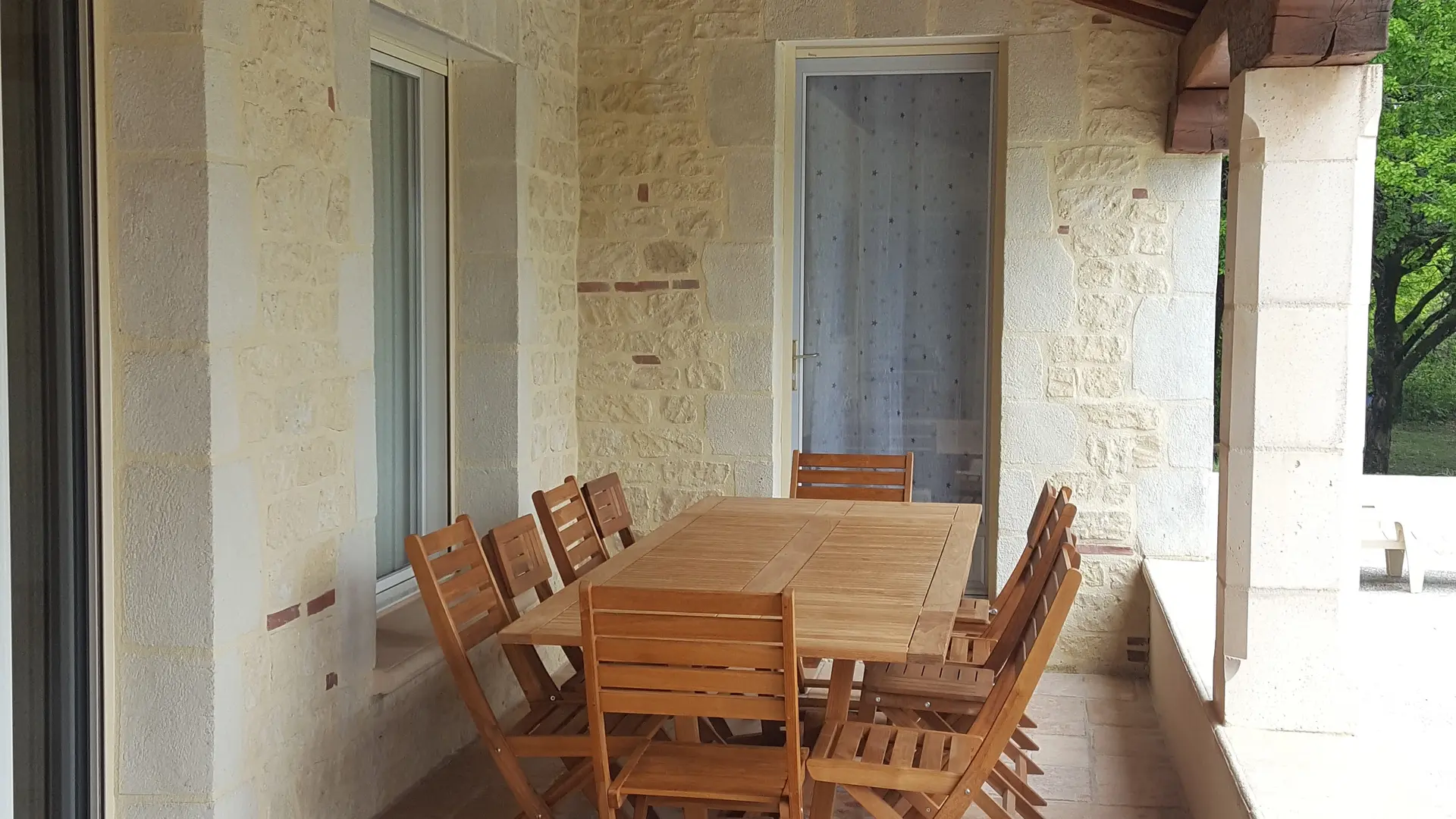 Terrasse couverte extérieure