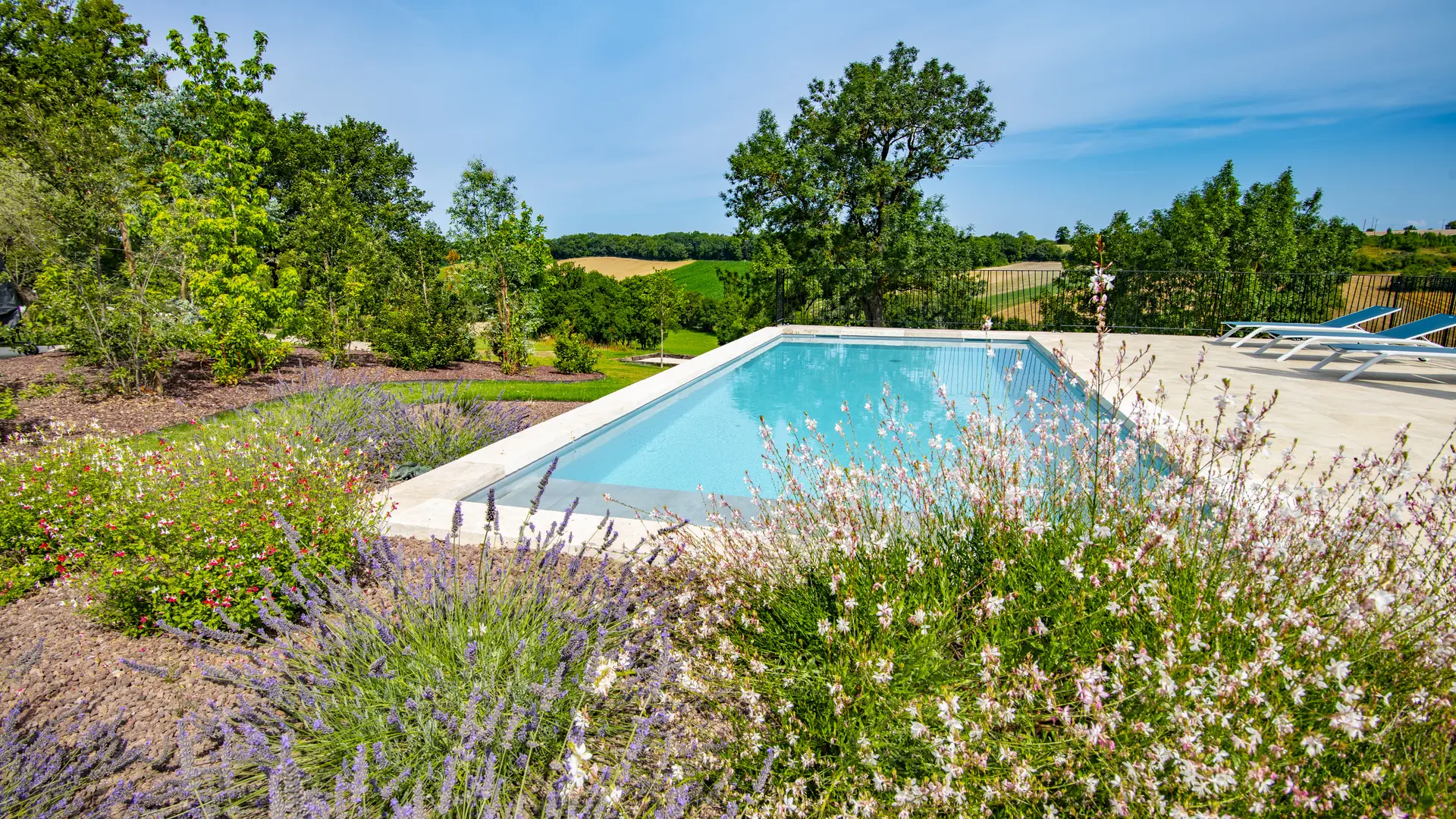 Terrasse piscine Le Grand Helios