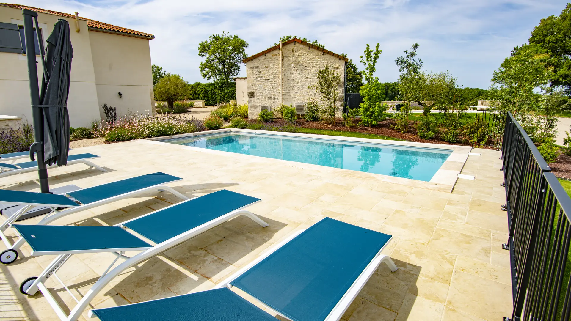 Terrasse piscine Le Grand Helios