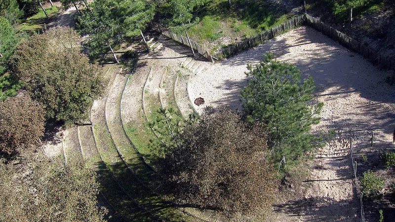 Theatre de Verdure - Ussel - photocerfvolant 2