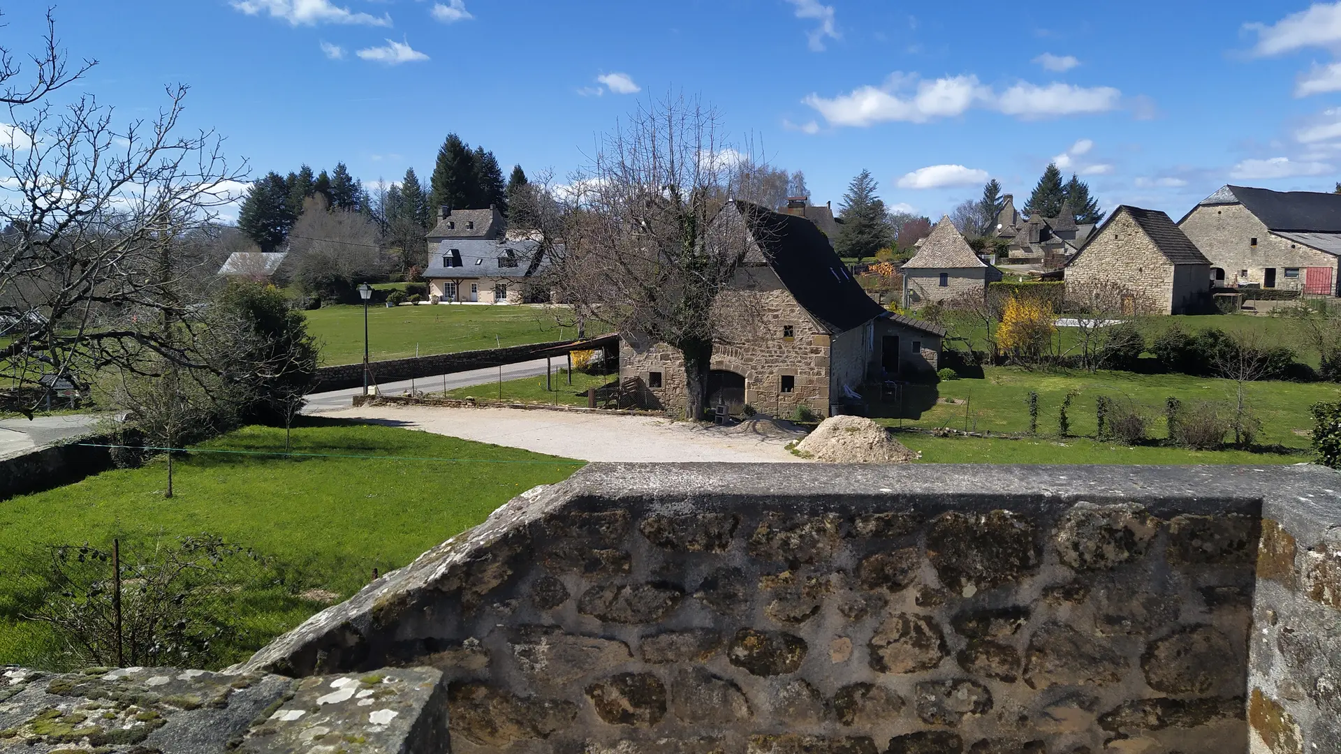 Ferme Gleinadin - vue de la terrasse sur le village