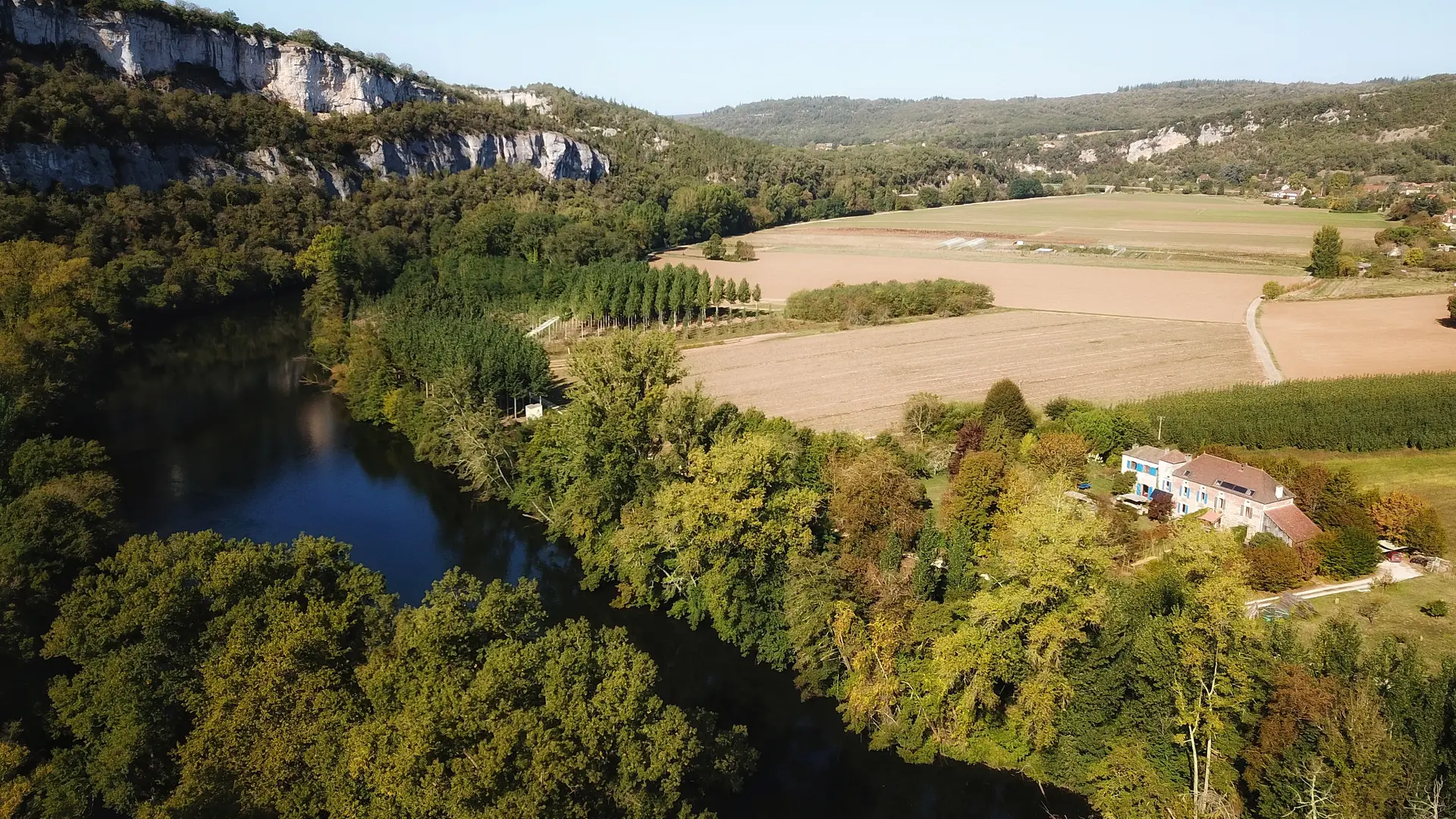 Vue aérienne 01 gite la tuilerie 46 Saint Cirq Lapopie