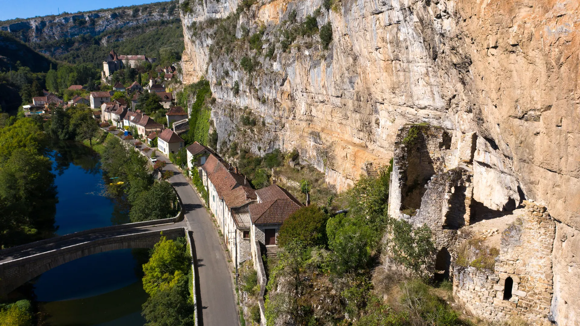 Vue aérienne de Cabrerets