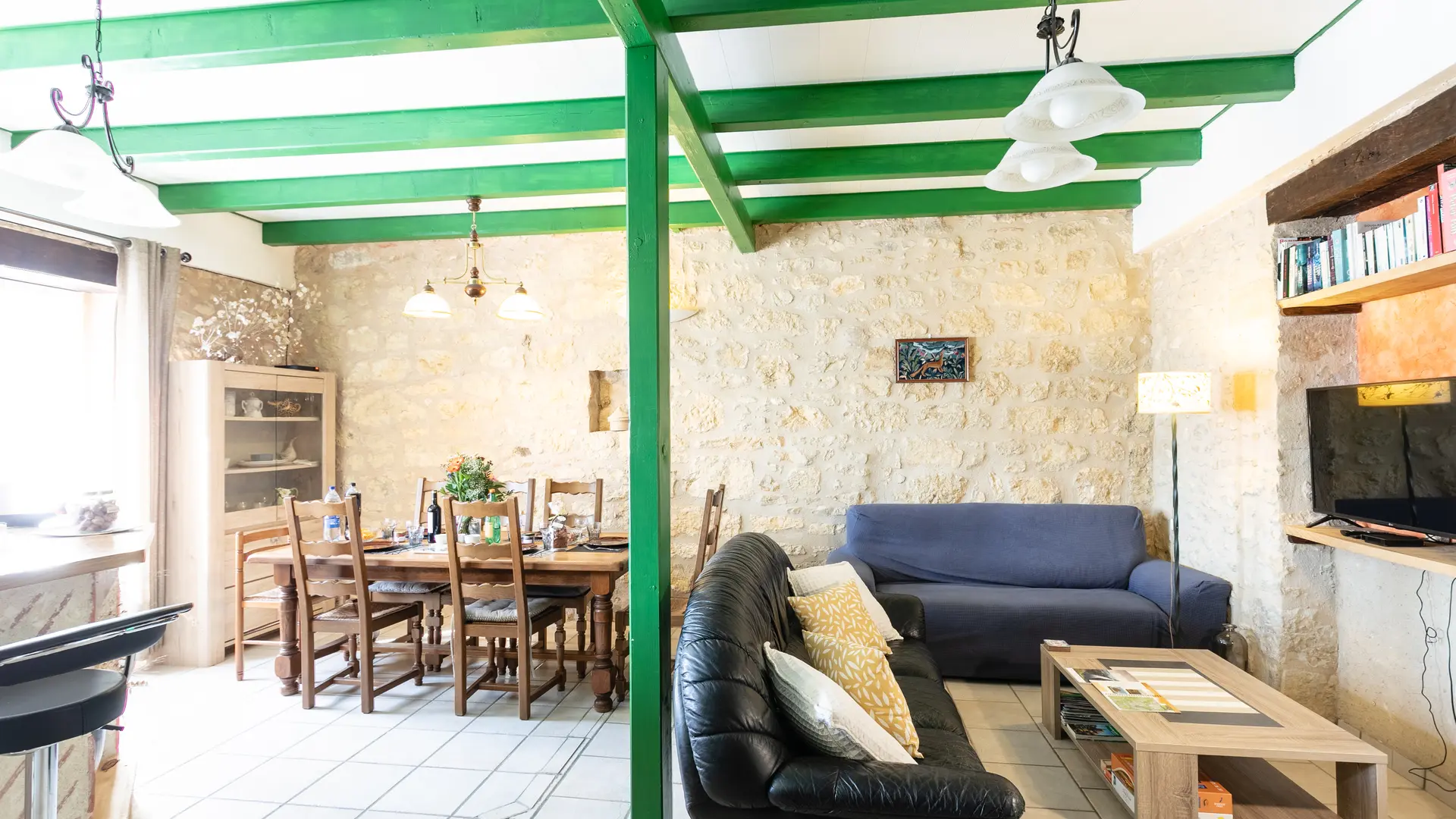 Vue densemble salon/salle à manger