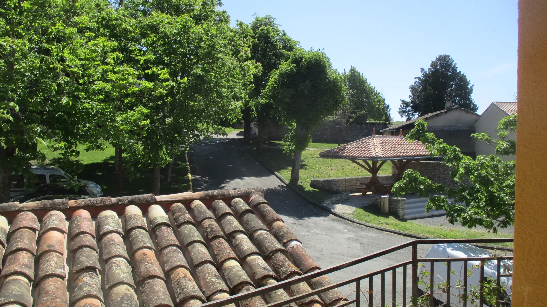 Vue depuis 2 des 3 chambres