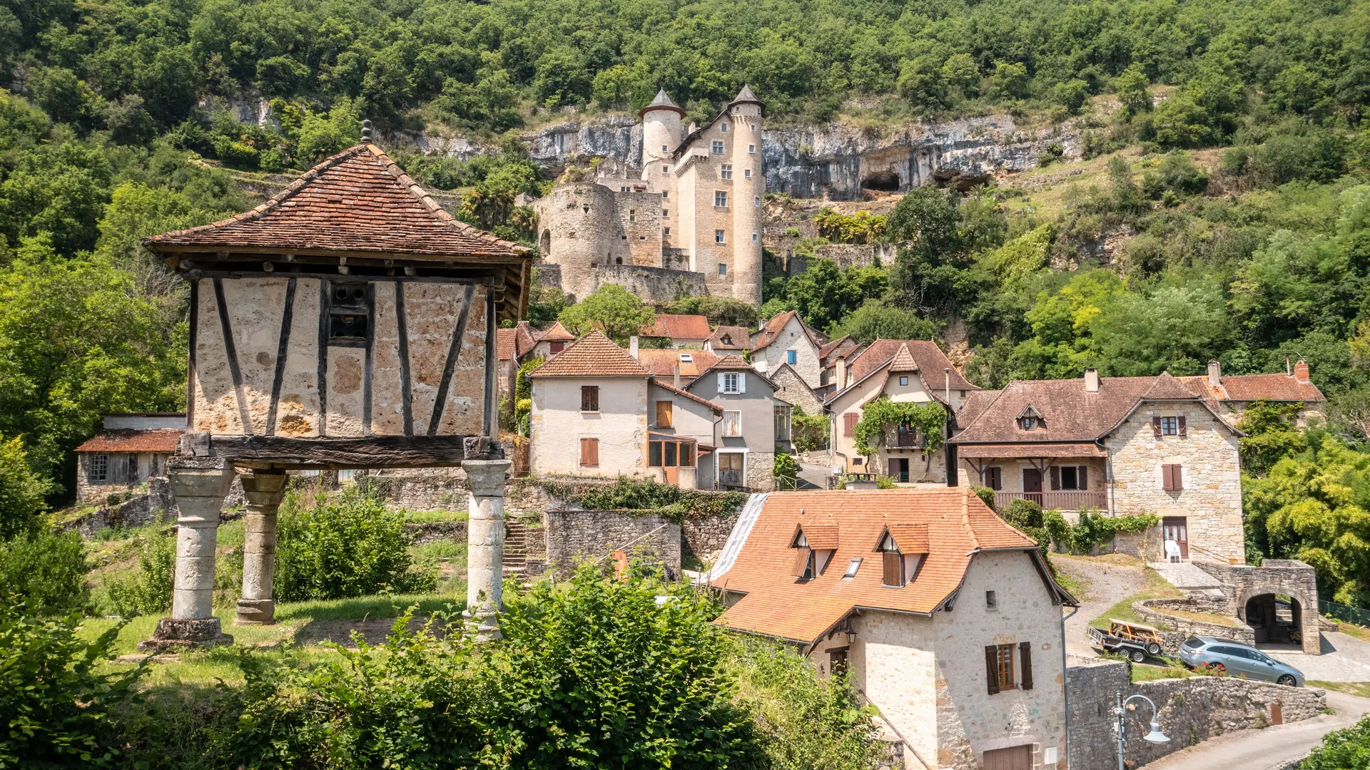 Vue drone de Larroque-Toirac © Cyril Novello - Lot Tourisme 210721-140515