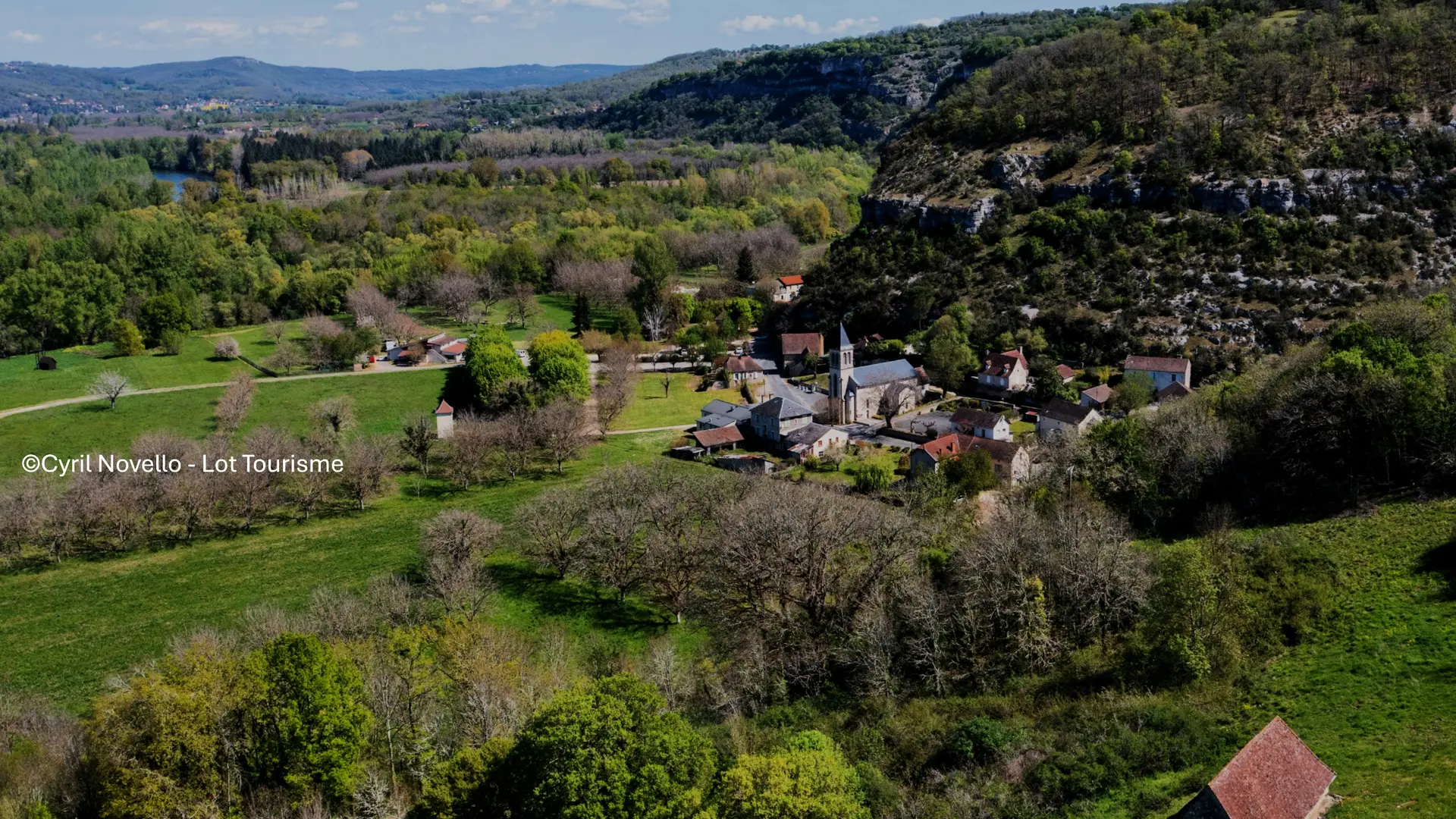 Vue drone du village de Lacave