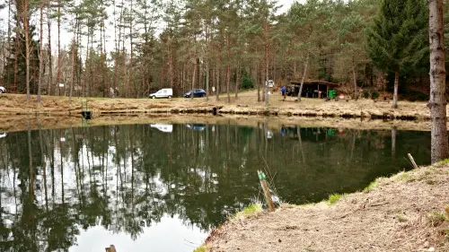 Vue du lac et de son abri©M.Légeron