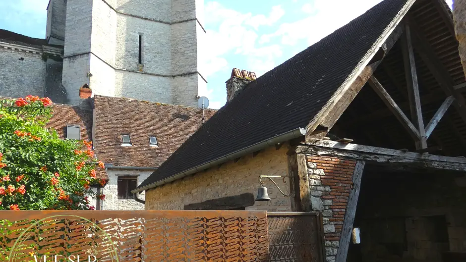 Vue sur l'Eglise (Côté Terrasse)