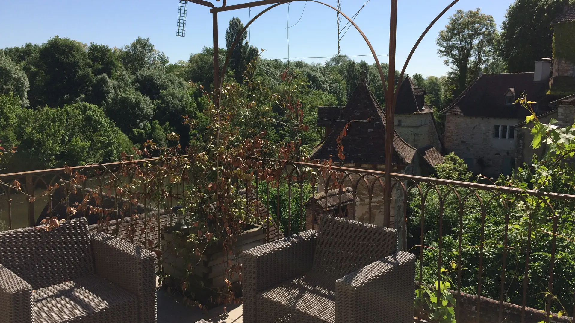 La Terrasse-Carennac-vue-sur-la-Dordogne