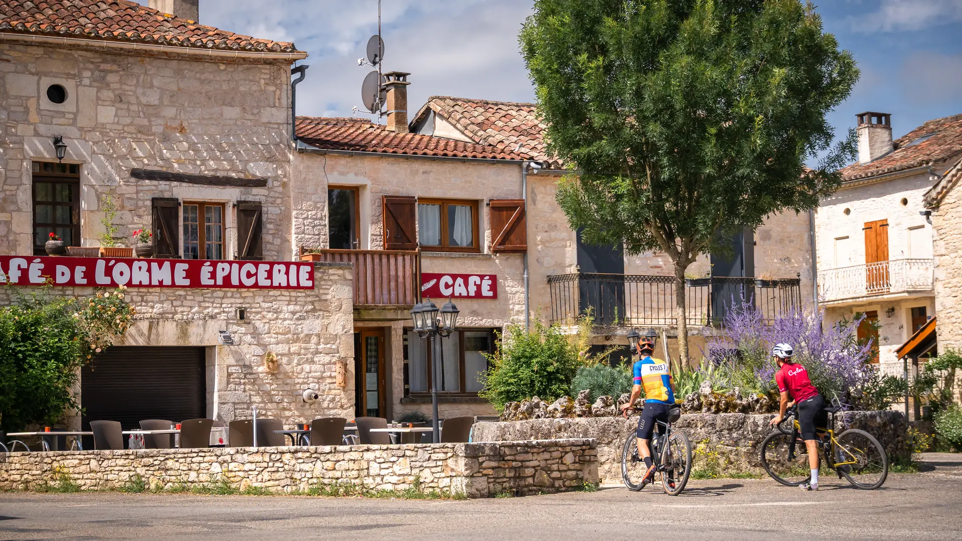 Vélo gravel à Vaylats