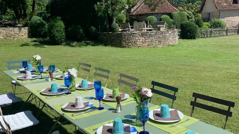 Table d'hôtes dans le jardin