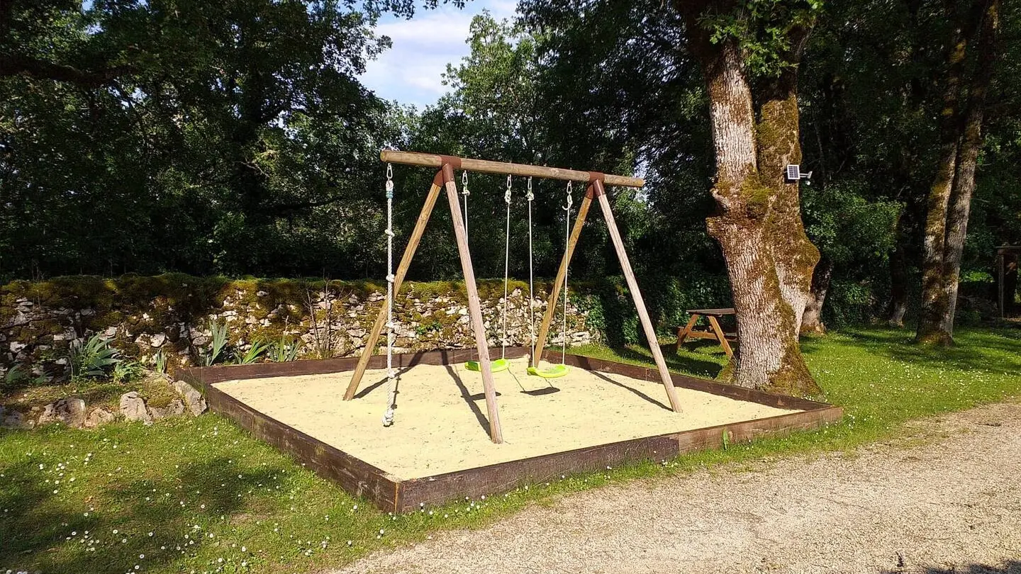 balançoire aire de jeux