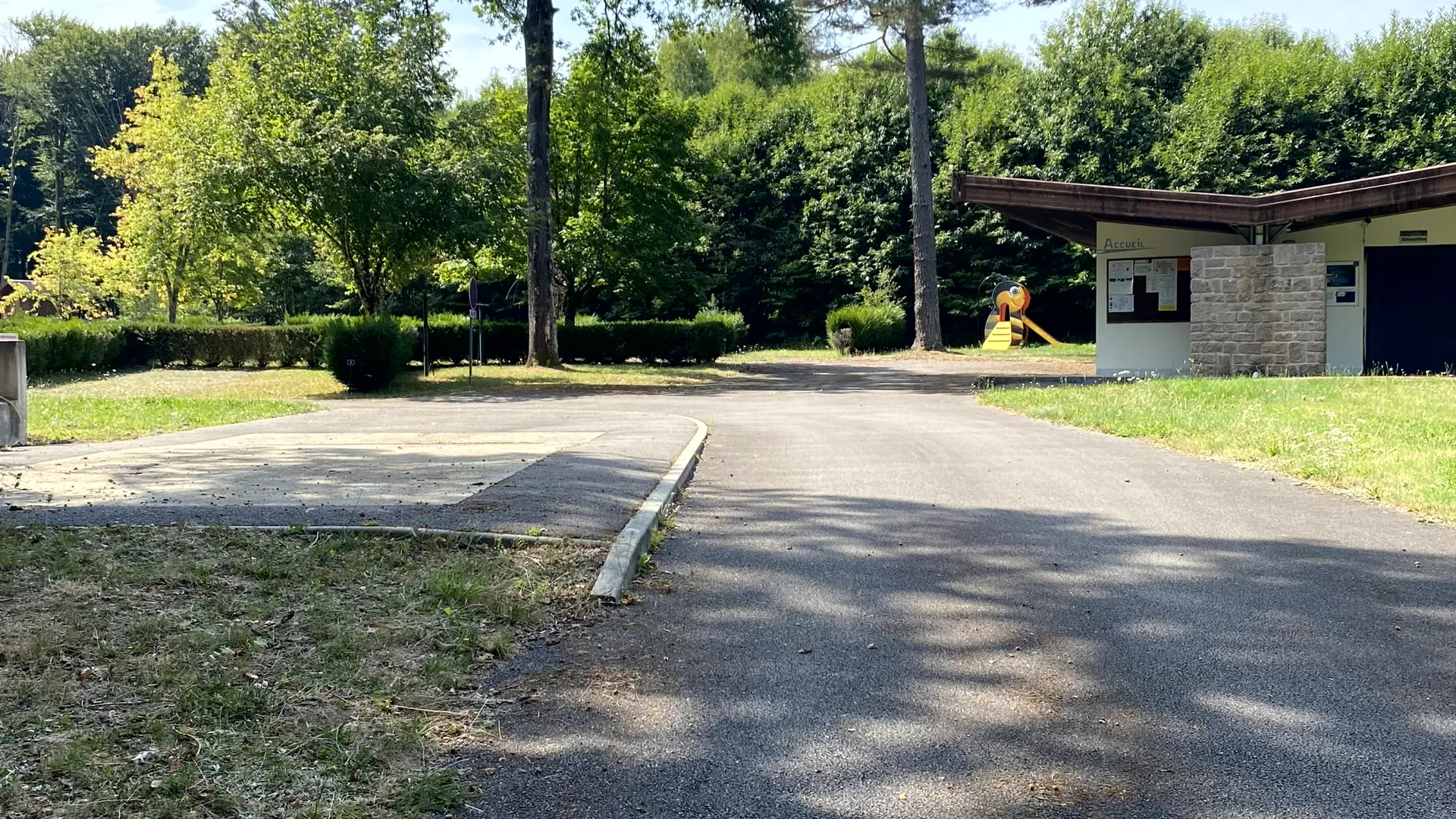 Camping Le Vert-Bois à Saint-Martin-la-Méanne