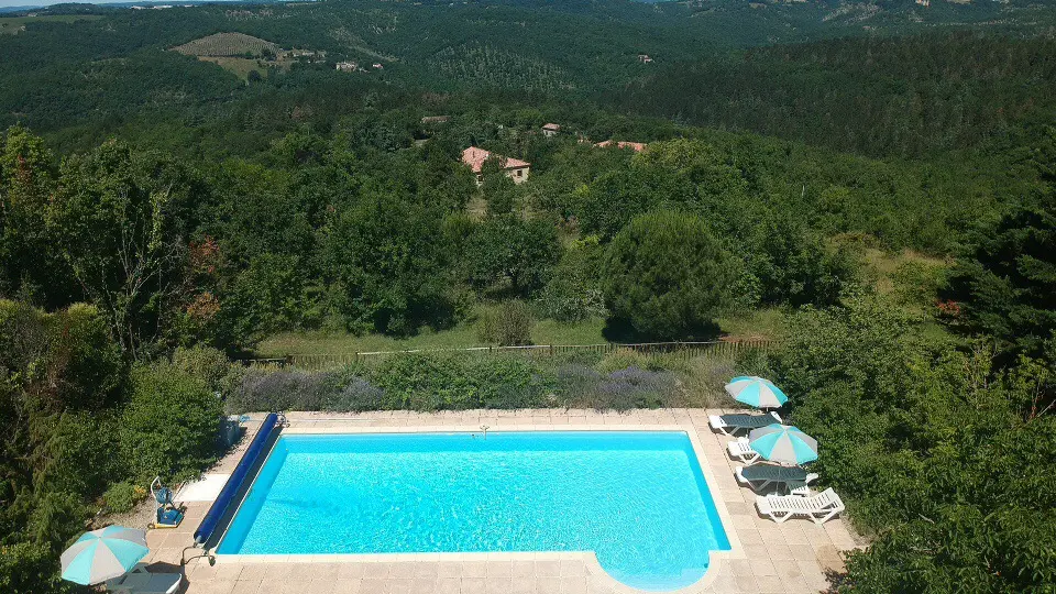 Vue aérienne de la piscine