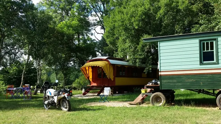 ch-herren.roulottes du lot-gramat-photos pierre le motard