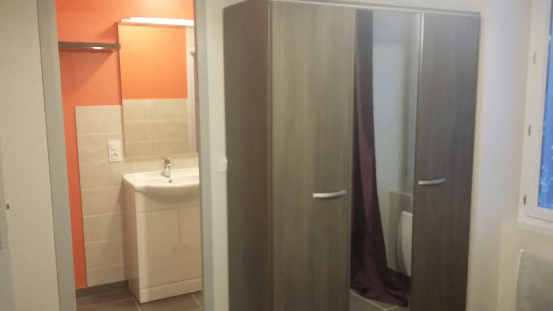 chambre, Salle de toilettes