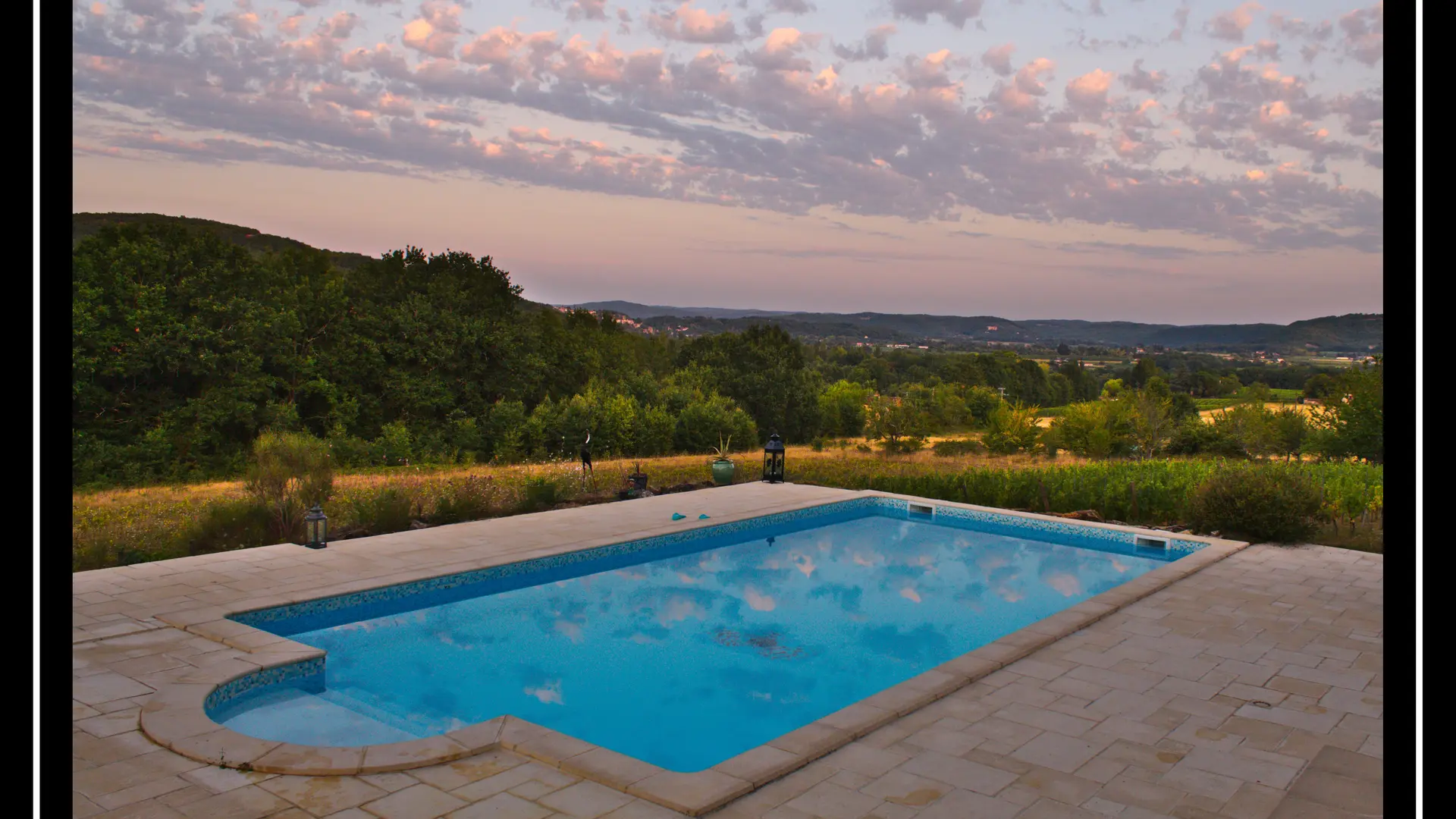 coucher soleil piscine