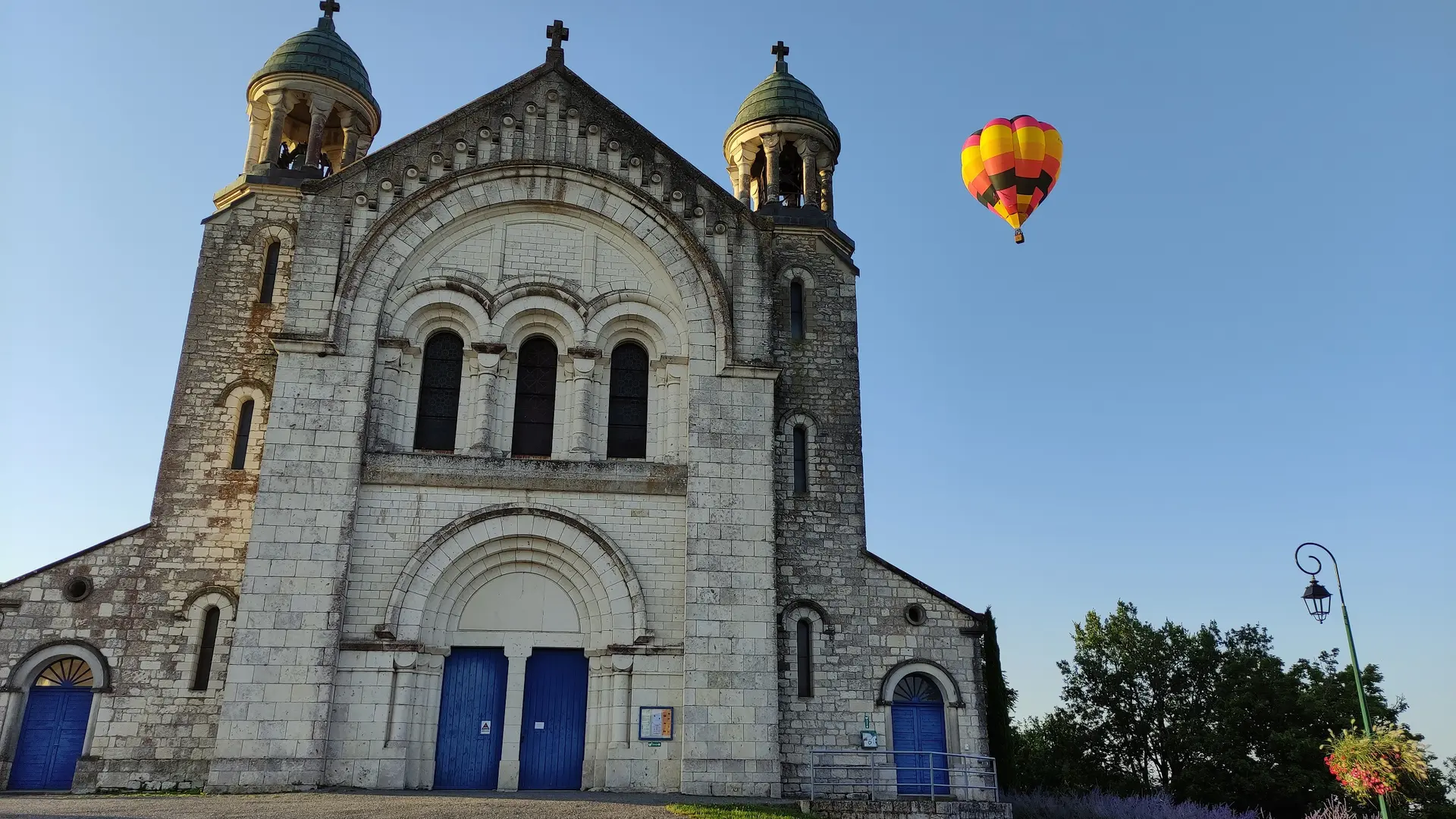 église montgolfiere