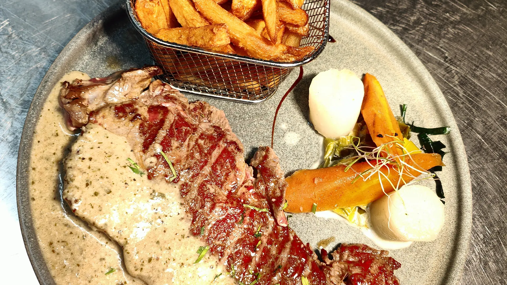 faux filet race Limousine sauce du chef