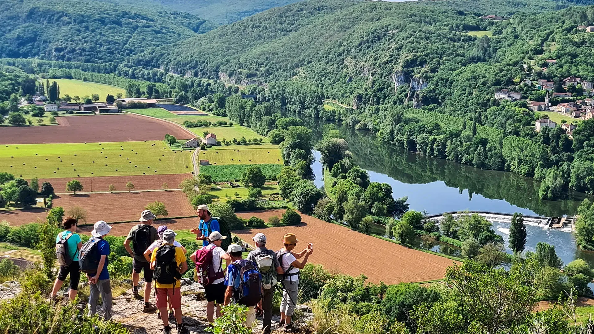 Randonnée accompagnée en groupe dans le Quercy