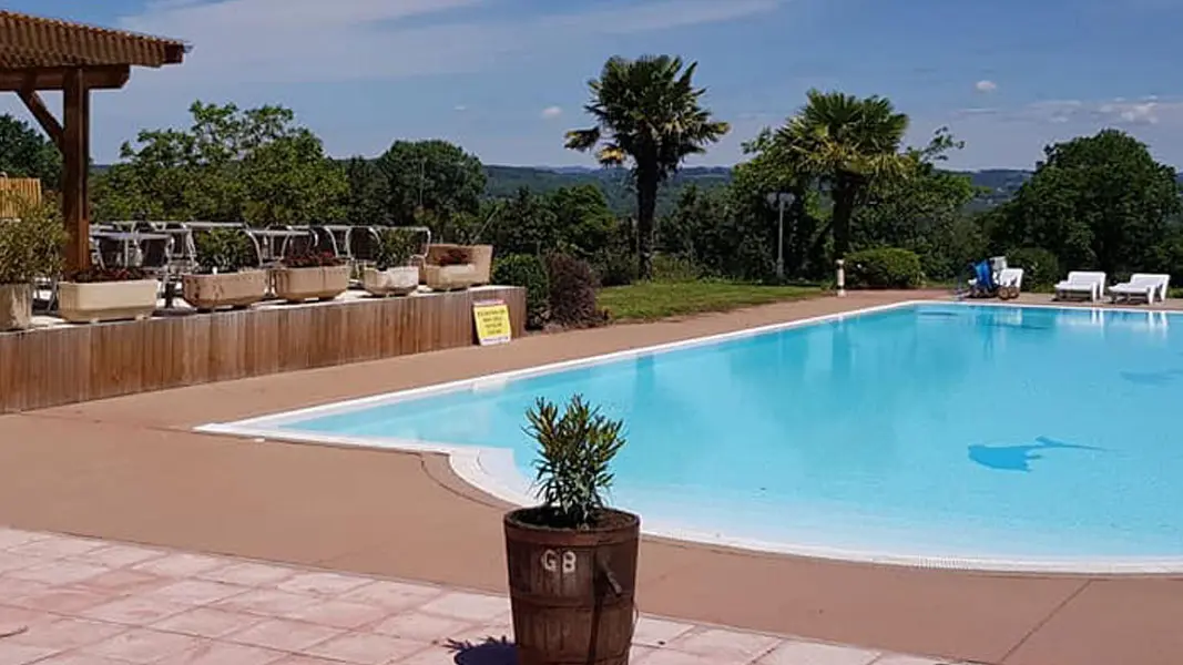 le vieux pigeonnier-loubressac-piscine