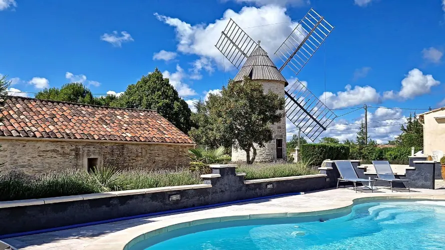 les curies - le ludogite des curies - Aujols - vue depuis la piscine