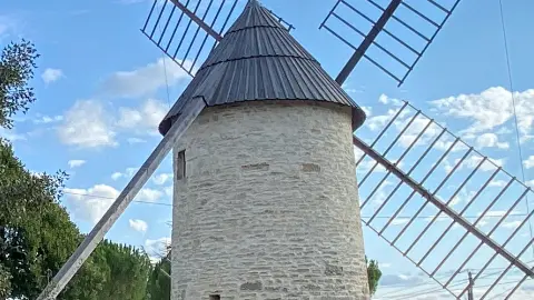 Les curies - le moulin de brunard - Moulin vue de derriere