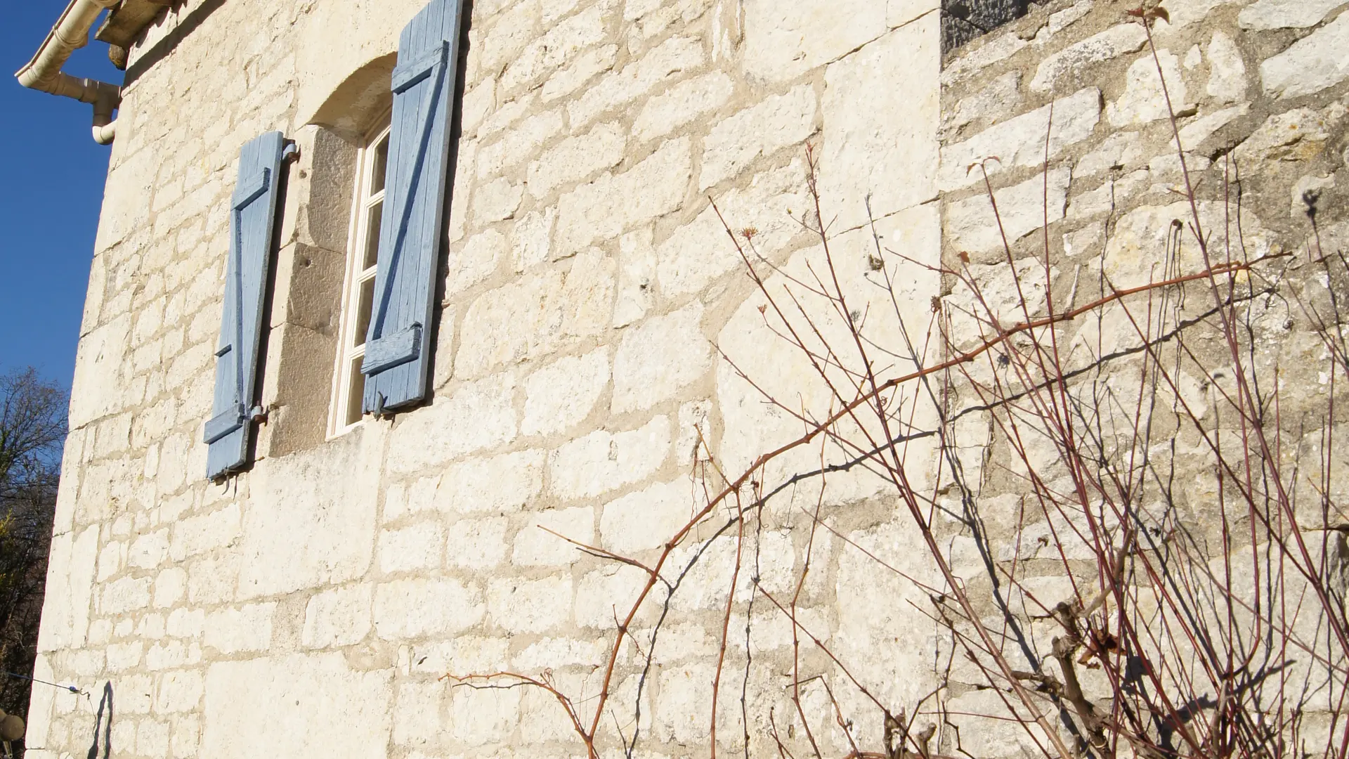 les gîtes de Vidalot Montcuq le mazet vue extérieure sud